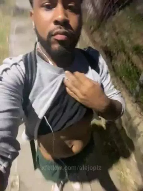 I would like to make a straw on the street. by alejoplz