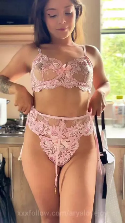 Want a delicious meal? 🔥🔥 by aryalovejoy