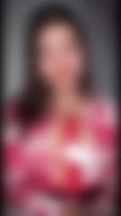 Your favorite Christmas girl 😊🎄🎁 by aryalovejoy