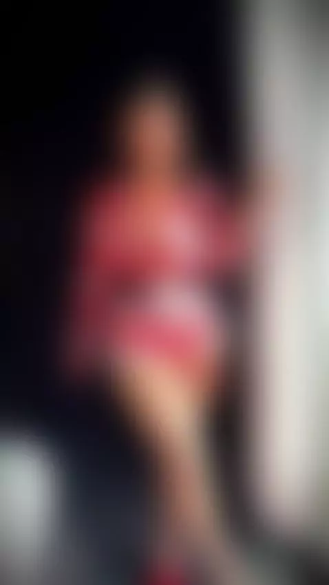 Merry Christmas. 🎁🎄💋  Today I promise gifts and an unforgett... by aryalovejoy