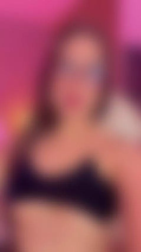 Beautiful, sweet and a little seductive. 💋 Be careful… my sm... by scarlet-jons