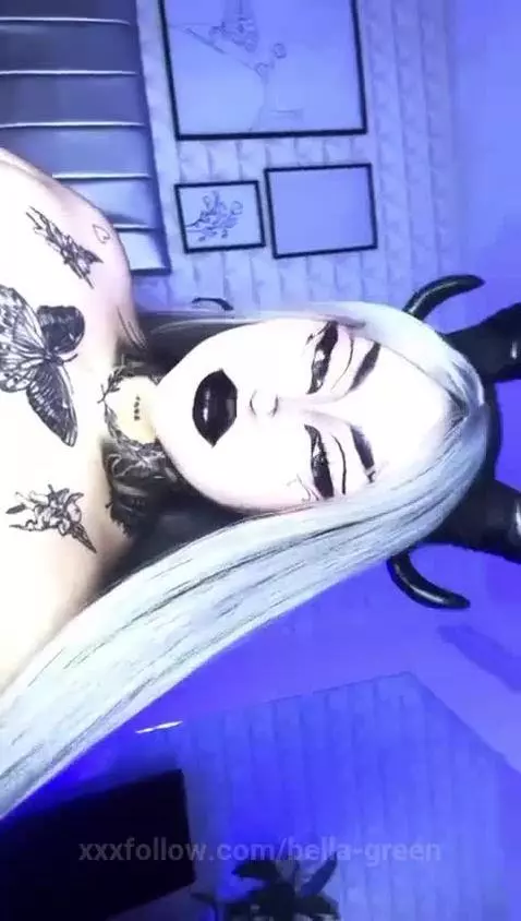 YOUR SUCCUBUS IS THIRSTY FOR SEX, LET YOURSELF GO AND LET'S ... by bella-green