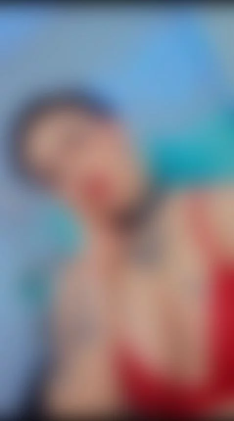 kisses me by bella-green