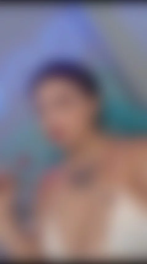 MAKE ME SUCK AND NOT JUST MY LOLLY POP by bella-green