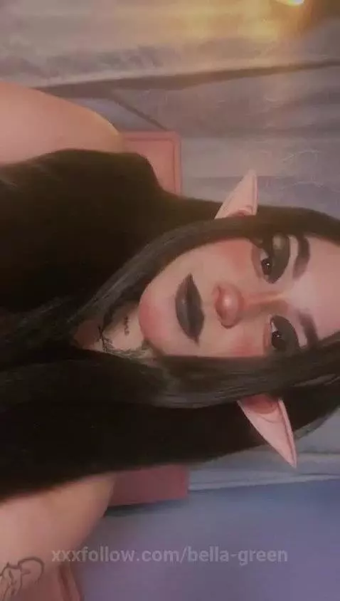 DADDY YOUR SWEET VAMPIRE WANTS A LOT OF MILK TODAY by bella-green