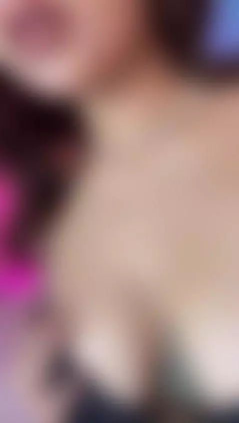 So horny by carolineegarciaa