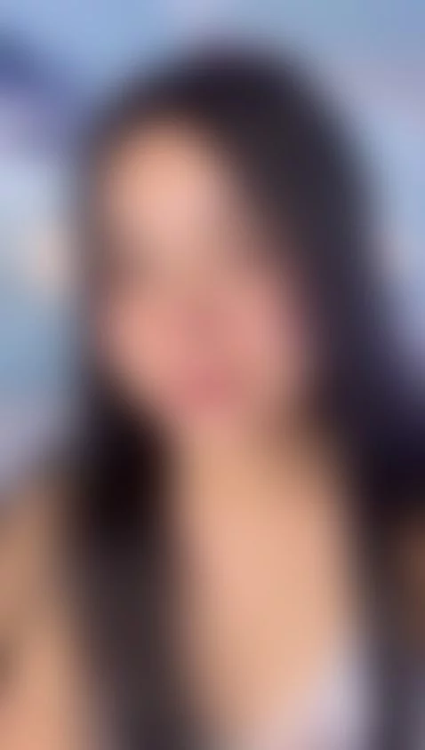 kiss me by hanna-foster