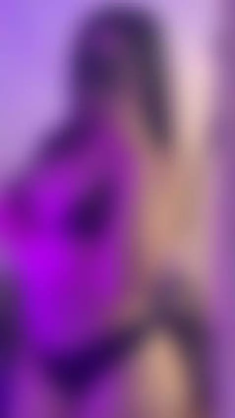 Your favorite girl has curves and would squeeze your cock, I... by hanna-foster