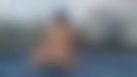 My butt bounces on the water🍑 by parisroa