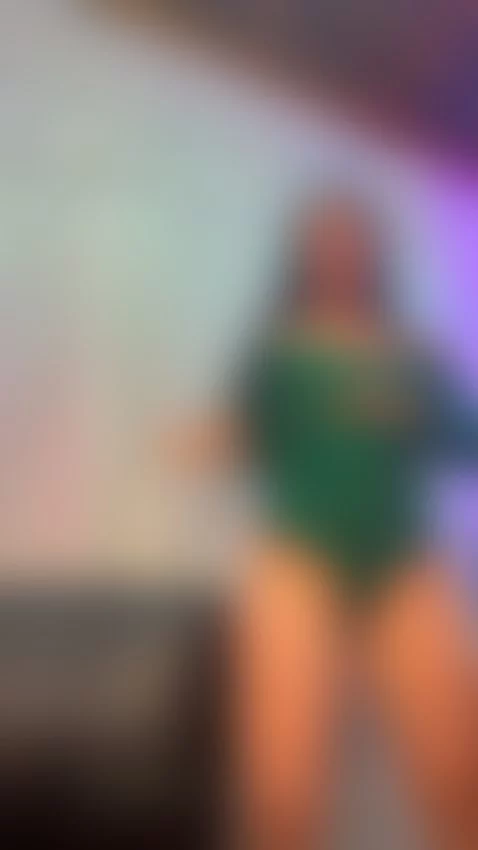 El verde es mi favorito by nattaliejones