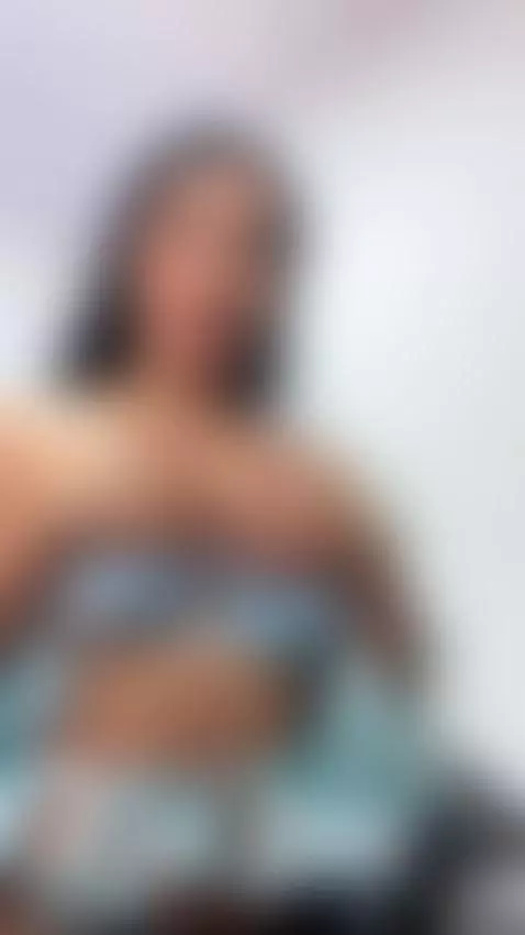 El azul se me ve genial 😀 by nattaliejones