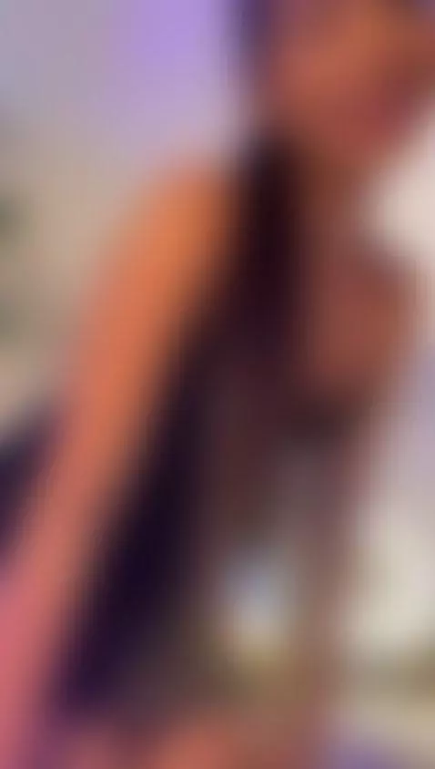 Do you let yourself suffocate with my big ass? by charlottee-4