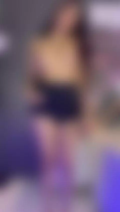 Hi 😈🍒 by charlottee-4