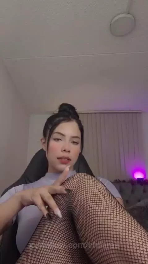 I'M WAITING FOR YOU, TO GIVE YOU ALL OF ME by chiiaraa