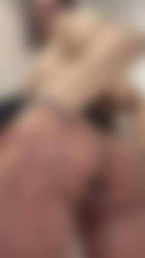 stripchat.com/Rae_Lil_White/follow-me by luciana-and-tommy