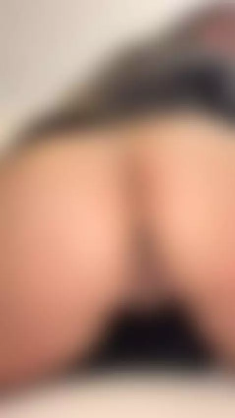 stripchat.com/Rae_Lil_White/follow-me by luciana-and-tommy