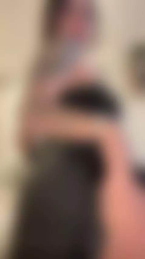 https://stripchat.com/Rae_Lil_White/follow-me by luciana-and-tommy