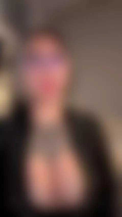 https://stripchat.com/Rae_Lil_White/follow-me by luciana-and-tommy