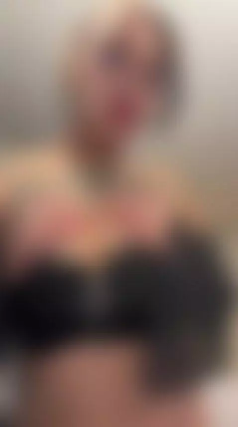 https://stripchat.com/Rae_Lil_White/follow-me by luciana-and-tommy