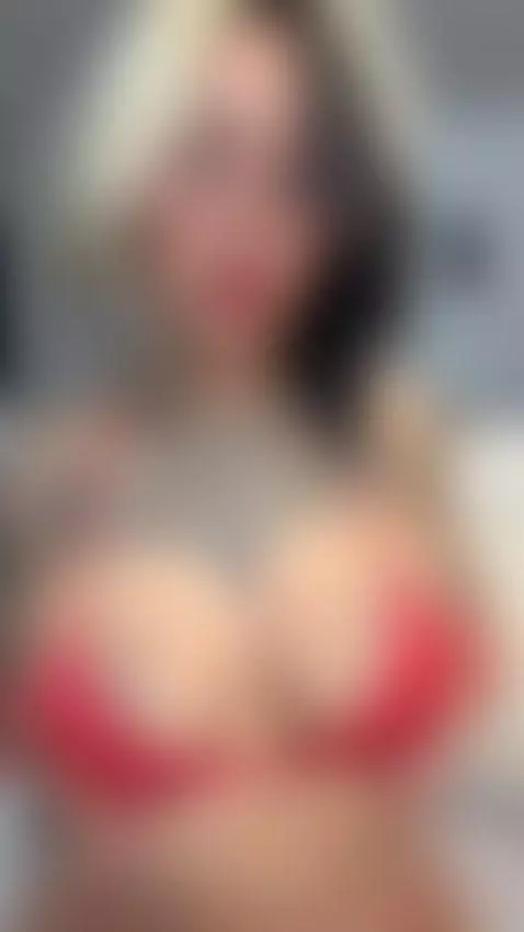 https://stripchat.com/Rae_Lil_White/follow-me by luciana-and-tommy