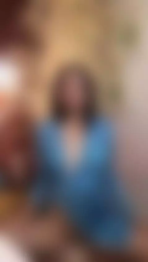 Come and touch my delicious body by emma-white001