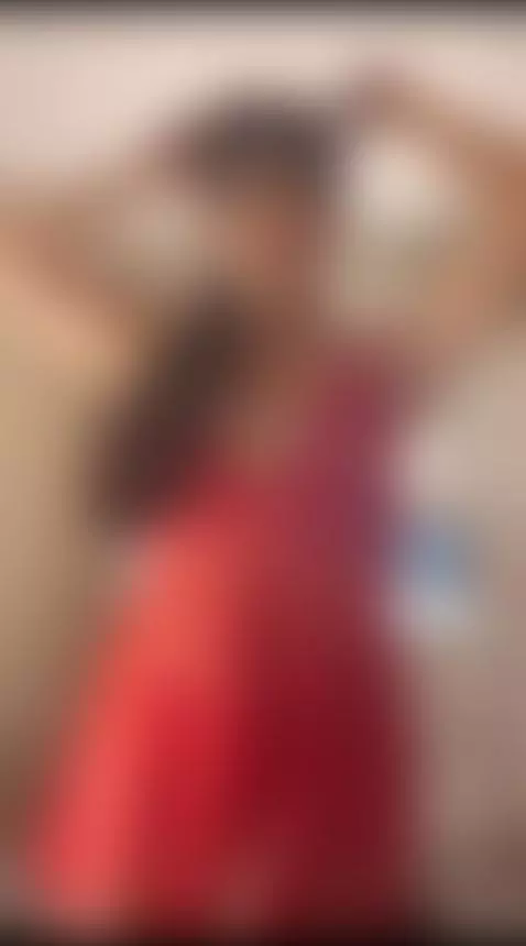 Let's listen to your favorite song and start moving the wais... by ahytana