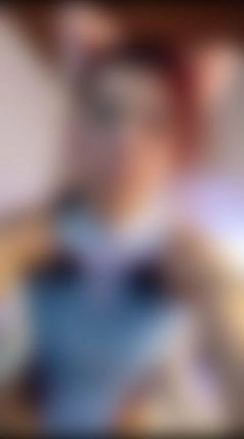 Can you guess what character I am? by sharo-bby