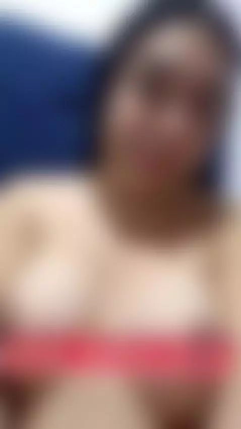 Quiero que uses mis tetas a tu antojo...🍒 Dime 3 maneras que... by ciatransex