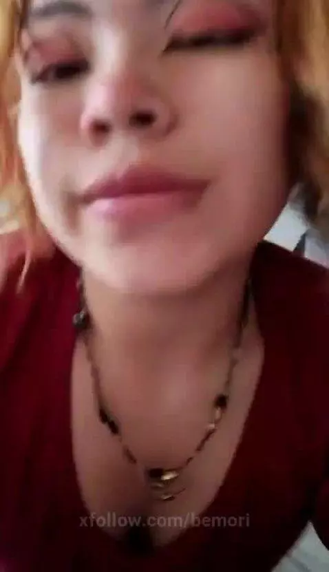 Bemori has in mind today to stretch a little with her leggin... by bemori