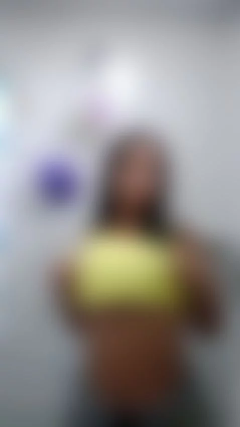 Shower 
https://chaturbate.com/p/mia_garcia1/?tab=bio by mia0412