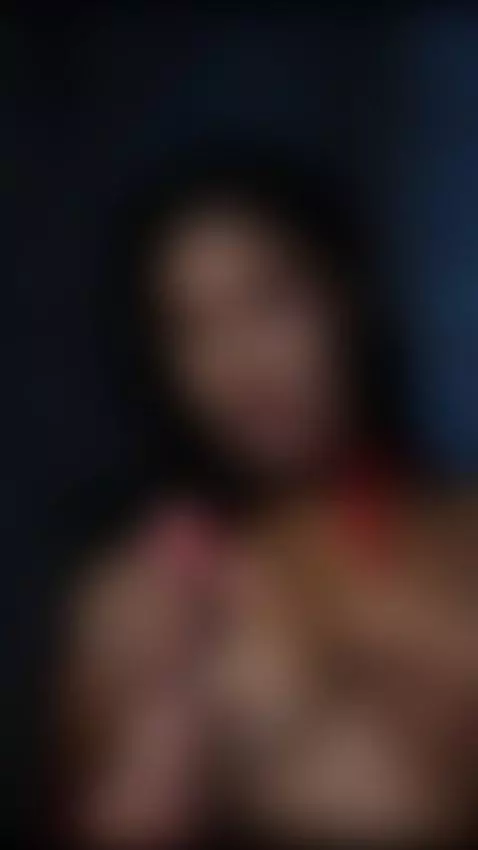 Closer… I want to feel your gaze all over me 😈🧨 by kari-me