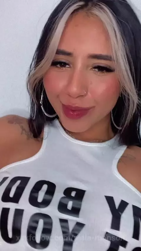 I feel so pretty by alaia-manson