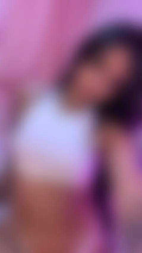 Pretty in pink 💗 by alaia-manson