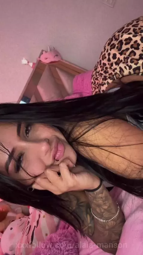 Let me steal a kiss today 😘 by alaia-manson