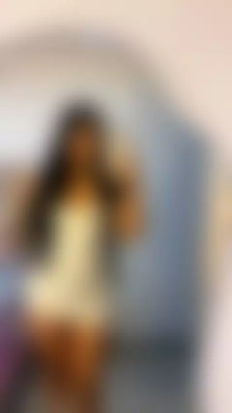 Sexy brunette with tan skin by alaia-manson