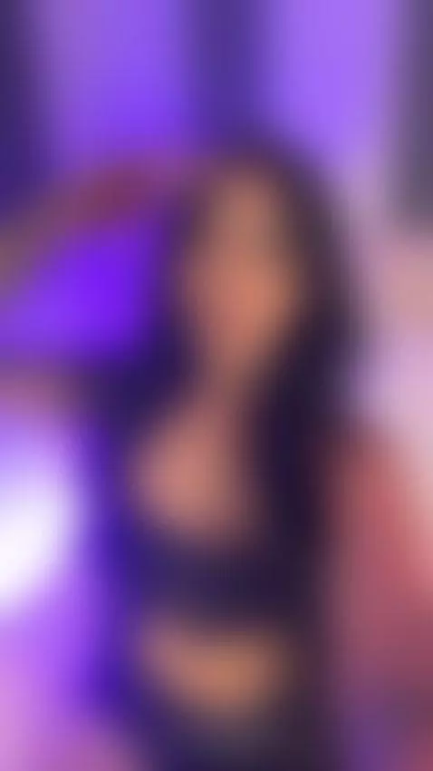 I'm back did you miss me? by alaia-manson