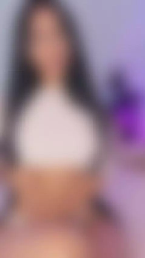 Pretty face, huge butt by alaia-manson