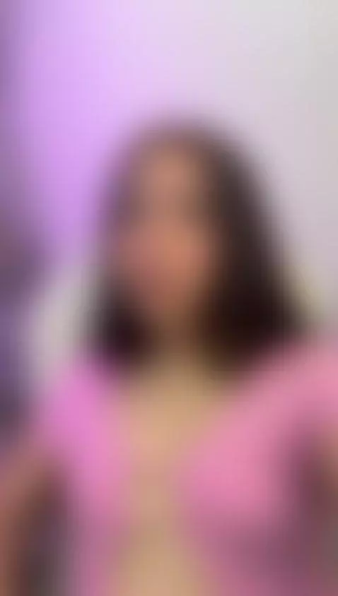 Let me send u some kisses  ❤️ https://www.camsoda.com/bubble... by bubble-gum