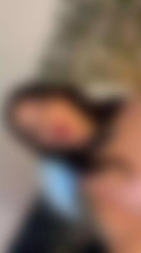 Heey i´m online by victoria-becker