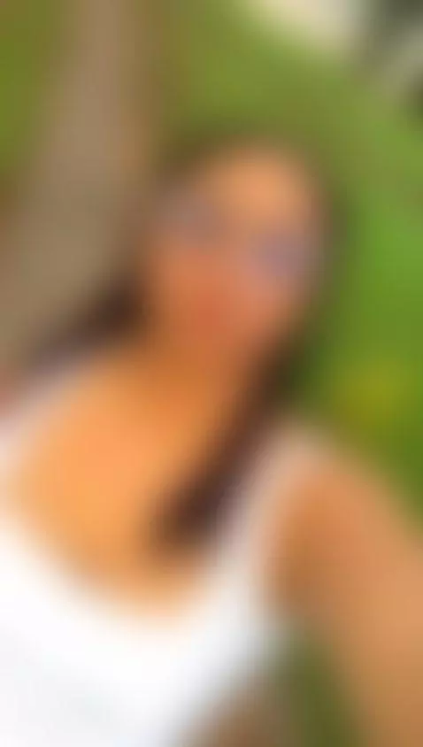 YOUR BEAUTIFUL SEXY GIRL IS HERE TO PLEASE YOU by melissa-horney