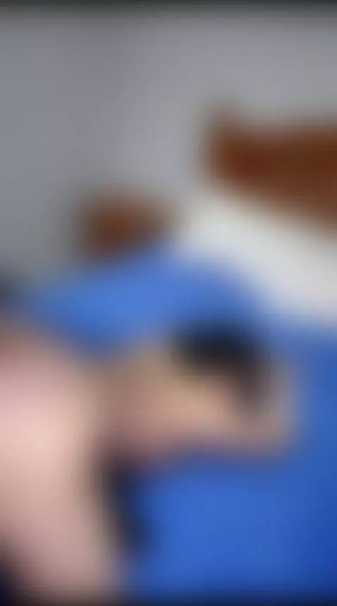 Duro y gimiendo 💦🤤🍑 by solandyy