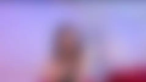 Look how my body delights with pleasure when I see you. by sarajhonsonn