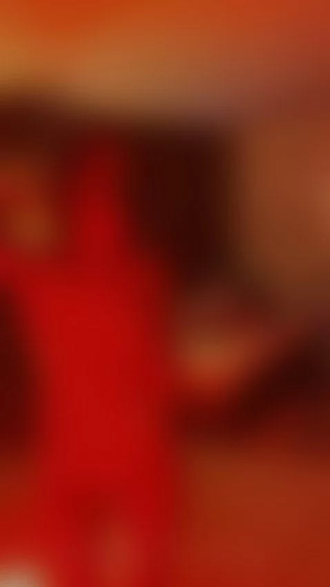 red vibes, join this sexy girl by ariagoddess