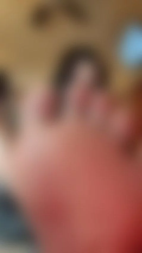 Cum tell Me what you like about My feet with money by emberphoenix