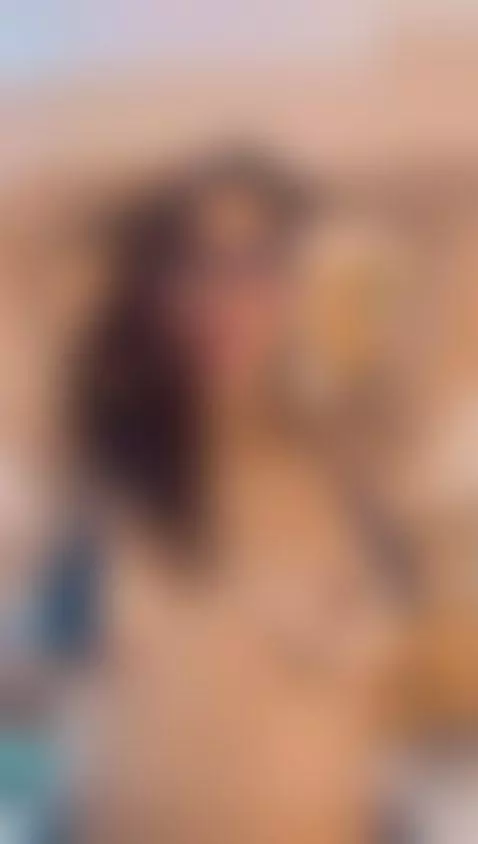 I’m more addictive than your favorite game… Play wisely 🥰🍒😈
... by aly-texas