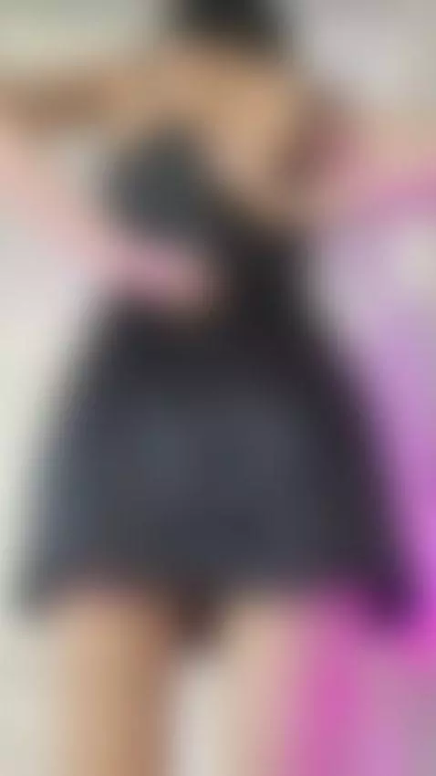 Touch me slow… and bite me hard 🖐️🦷 by fridamodel1