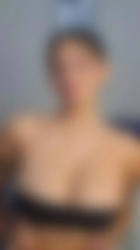 Loose kitten… with no plan to behave 🐱🖤 by fridamodel1