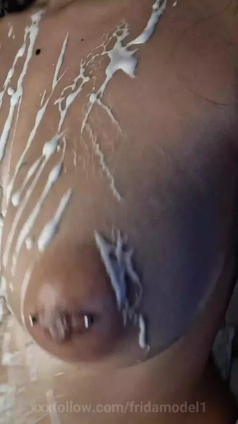 Catch me with your eyes before you touch me... 👀🔥 by fridamodel1