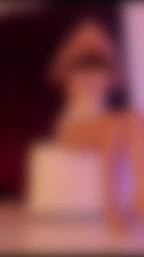 A body that teases just by moving 😏🔥 by fridamodel1