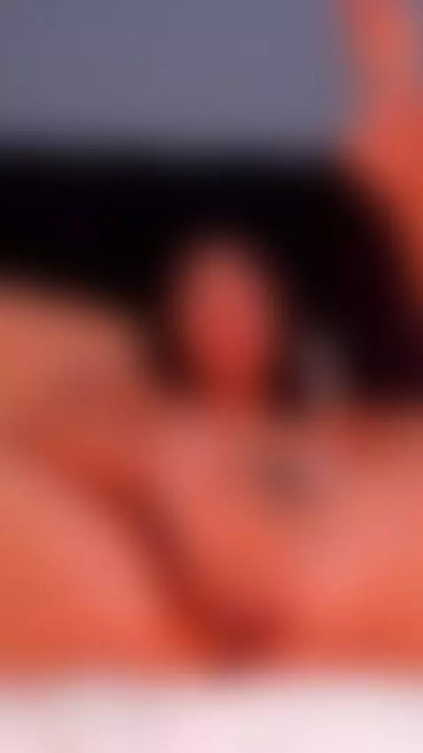 I want to reach the limit of excitement with my dildo. 🔥 by fridamodel1